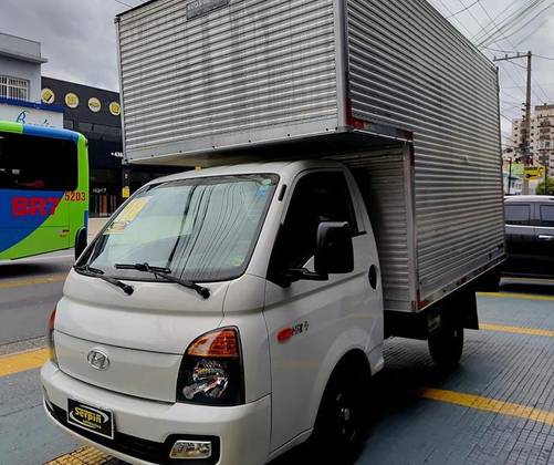 HYUNDAI HR 2.5 LONGO SEM CAÇAMBA 4X2 16V 130CV TURBO INTERCOOLER DIESEL 2P MANUAL